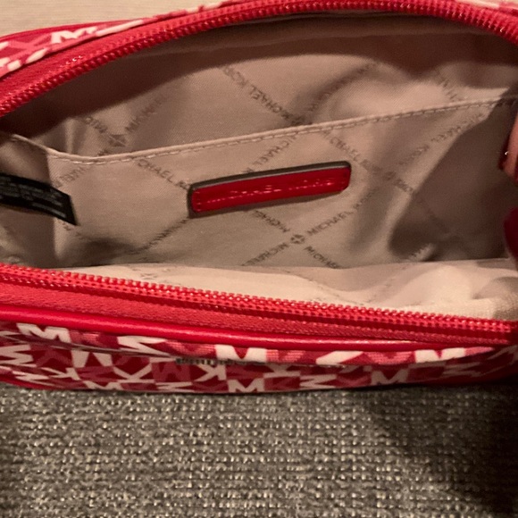 Michael Kors Dark Raspberry/White Logo Belt Bag NWT - Picture 7 of 7